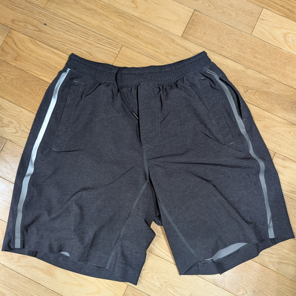 Lululemon Pace Breaker Lined Shorts Gray Men's Size Medium Compression Charcoal